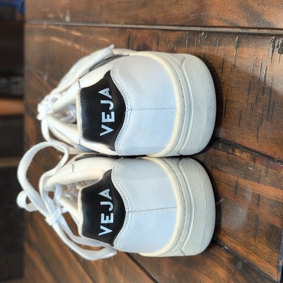 Veja v-10 sneakers - Picture 7 of 16